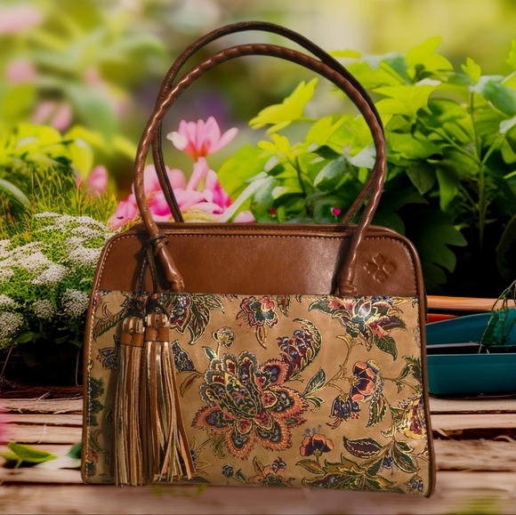 Patricia Nash Handbags - Patricia Nash Vintage Paris French Tapestry Brown & Tan Shoulder Bag